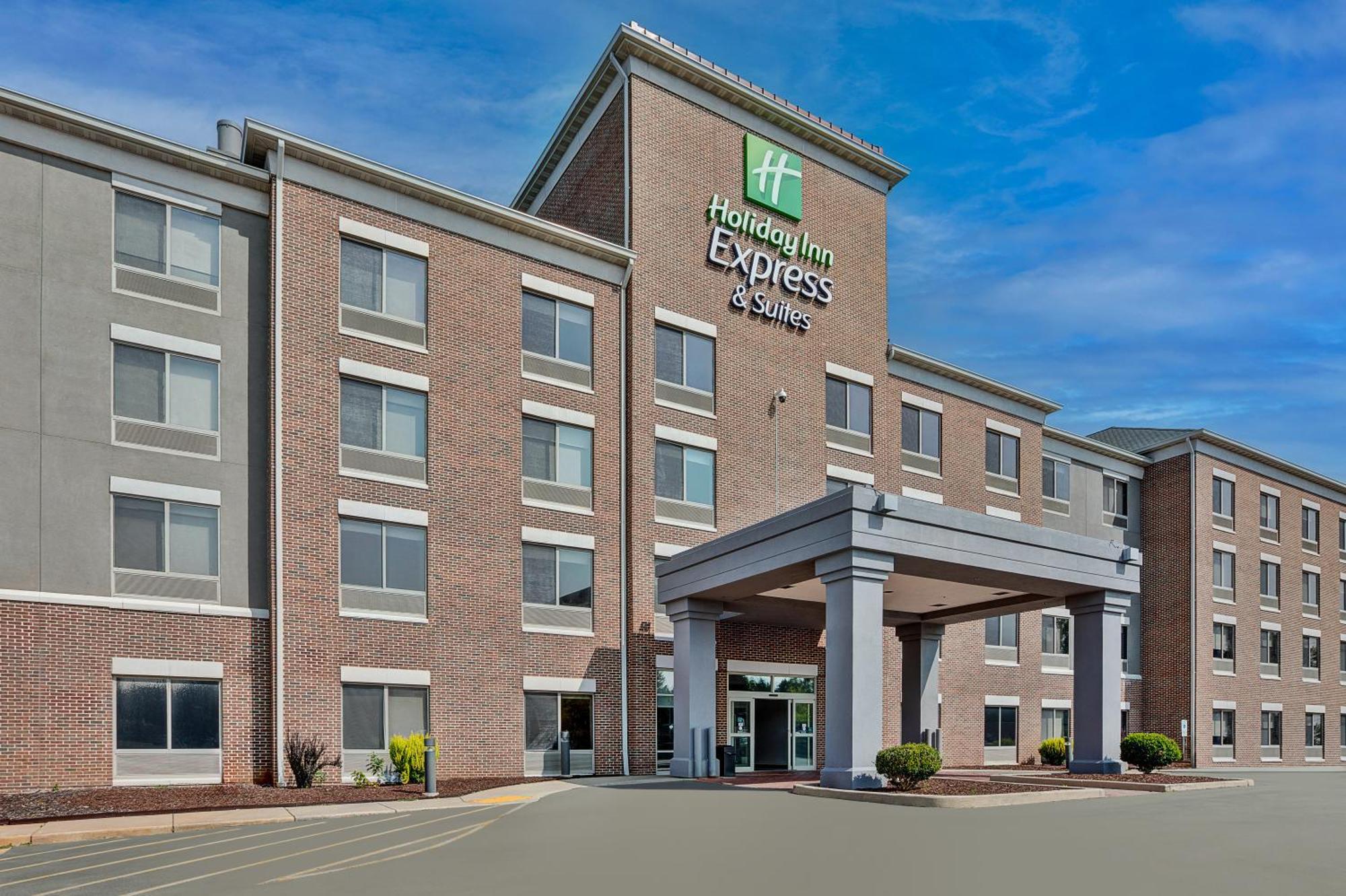 Holiday Inn Express & Suites Milwaukee Nw - Park Place By Ihg Luaran gambar