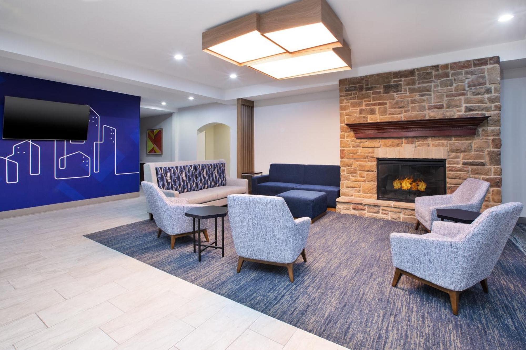 Holiday Inn Express & Suites Milwaukee Nw - Park Place By Ihg Luaran gambar